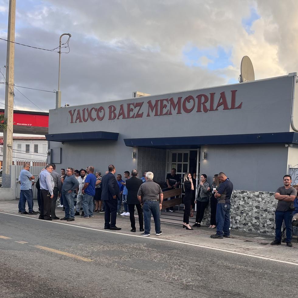 Muestras de cariño no faltaron en el Yauco Báez Memorial donde vecinos y amigos se congregaron para recordar y despedirse de una familia muy querida por los residentes del municipio.