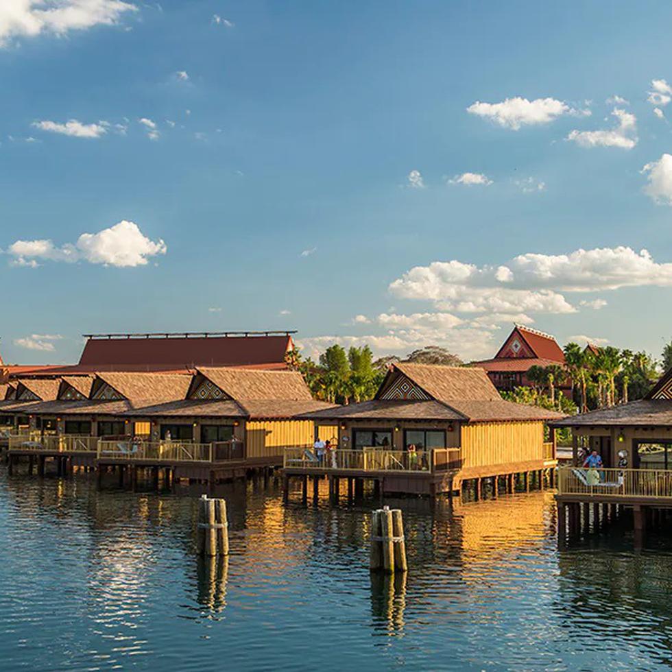 Polynesian Village se inauguró en 2015 y es parte de la propiedad compartida del Disney Vacation Club, pero sus cabañas se pueden alquilar por personas que no son miembros.
