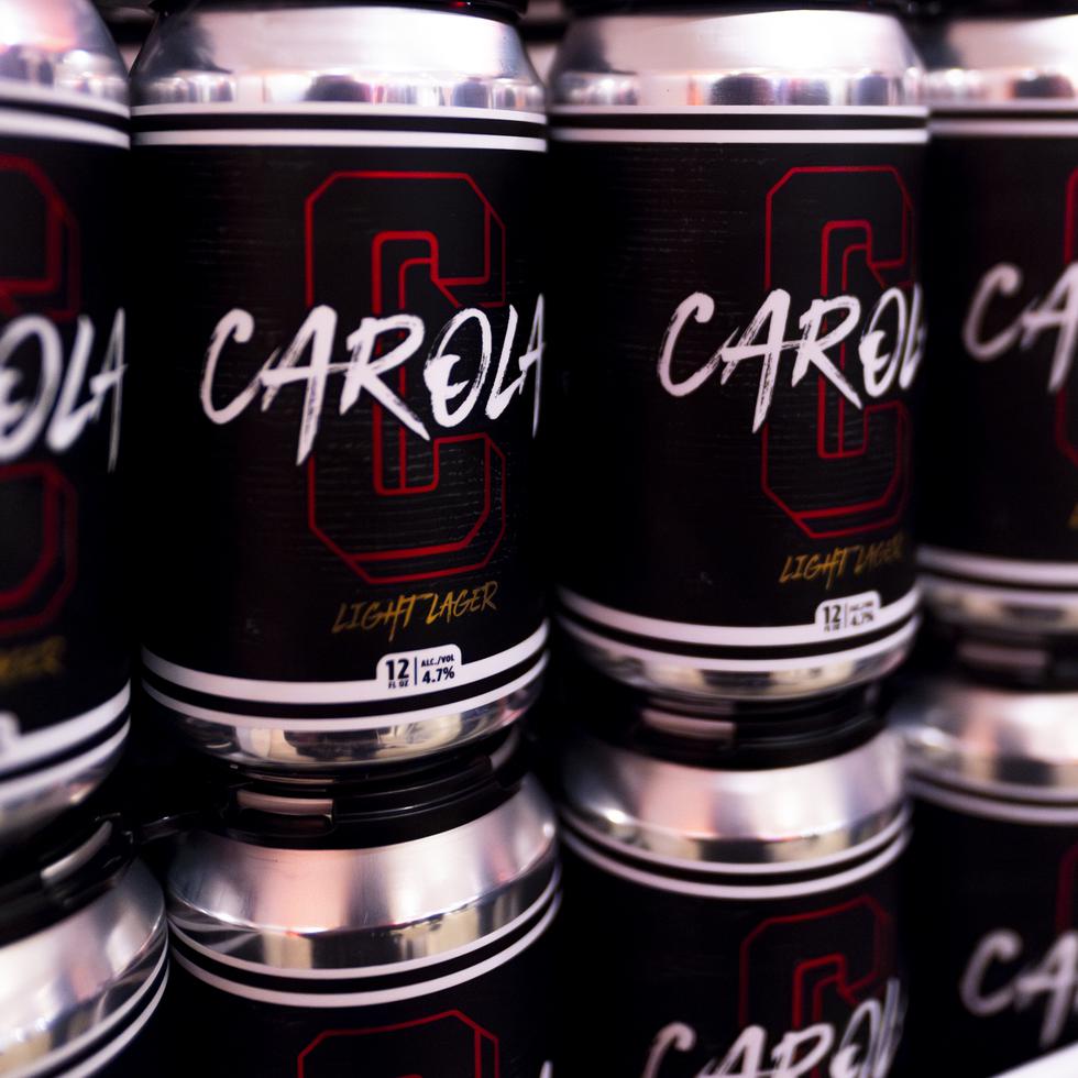 La cerveza Carola nació como parte de una alianza entre Carola Brands y Old Harbor Brewing.