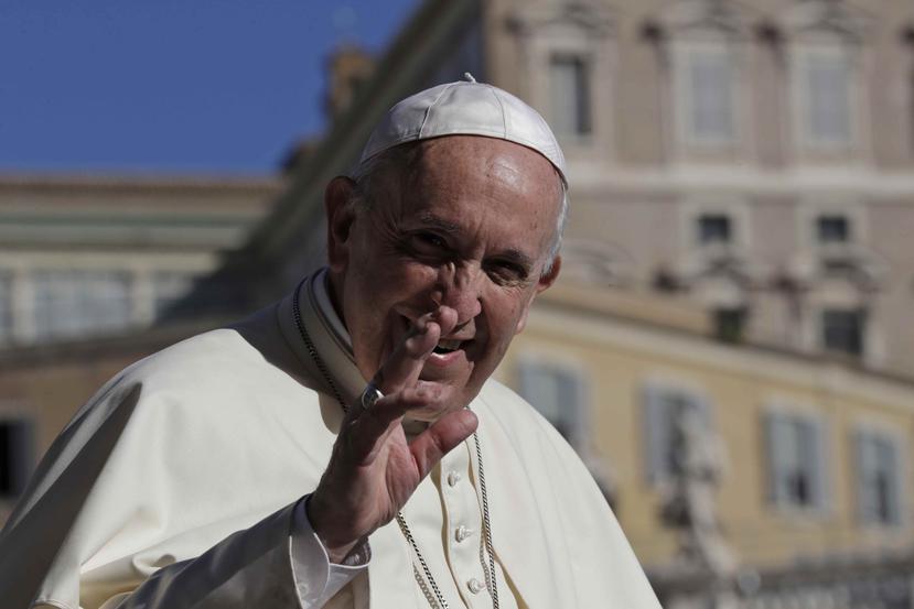 El papa Francisco llega a la plaza de san Pedro en el Vaticano para su audiencia general semanal, el miércoles 12 de septiembre de 2018. (AP/Alessandra Tarantino)
