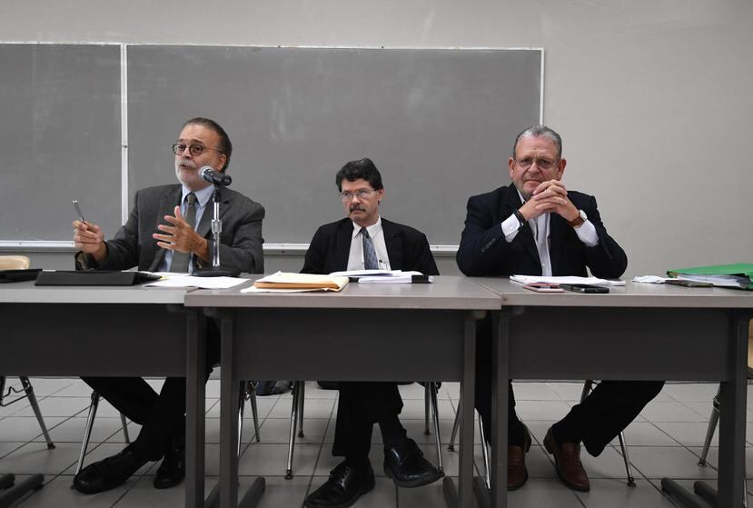 Los abogados René Pinto Lugo, Roberto Maldonado y Reinaldo Pérez radicaron la demanda en representación de ciudadanos y organizaciones cívicas y sindicales.