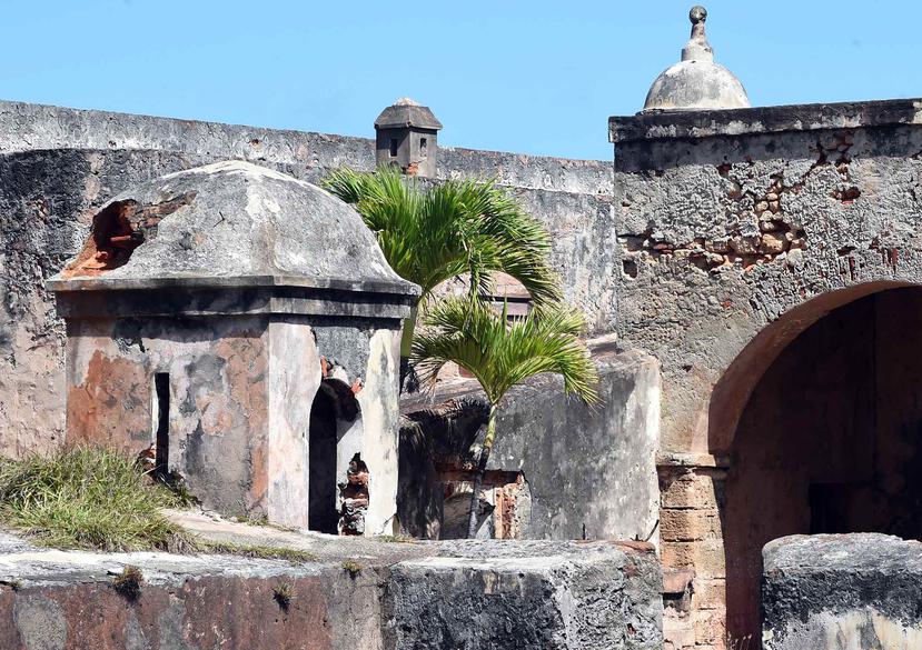 El Fortín San Gerónimo, que ubica en la entrada de la isleta de San Juan, ha estado abandonado por décadas.