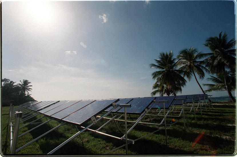 La gobernadora firmó una orden ejecutiva para viabilizar el desarrollo de la instalación de energía solar  en isla de Mona, que “quedó maltrecha” con el paso del huracán María. (Suministrada)