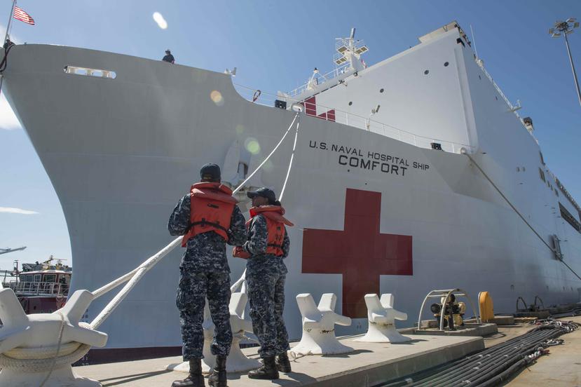 El buque hospital está de camino a Puerto Rico. (U.S. Navy)
