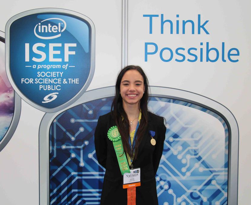 La estudiante celebra su triunfo en la feria Intel-ISEF, que se llevó a cabo en Pittsburg, Pennsylvania