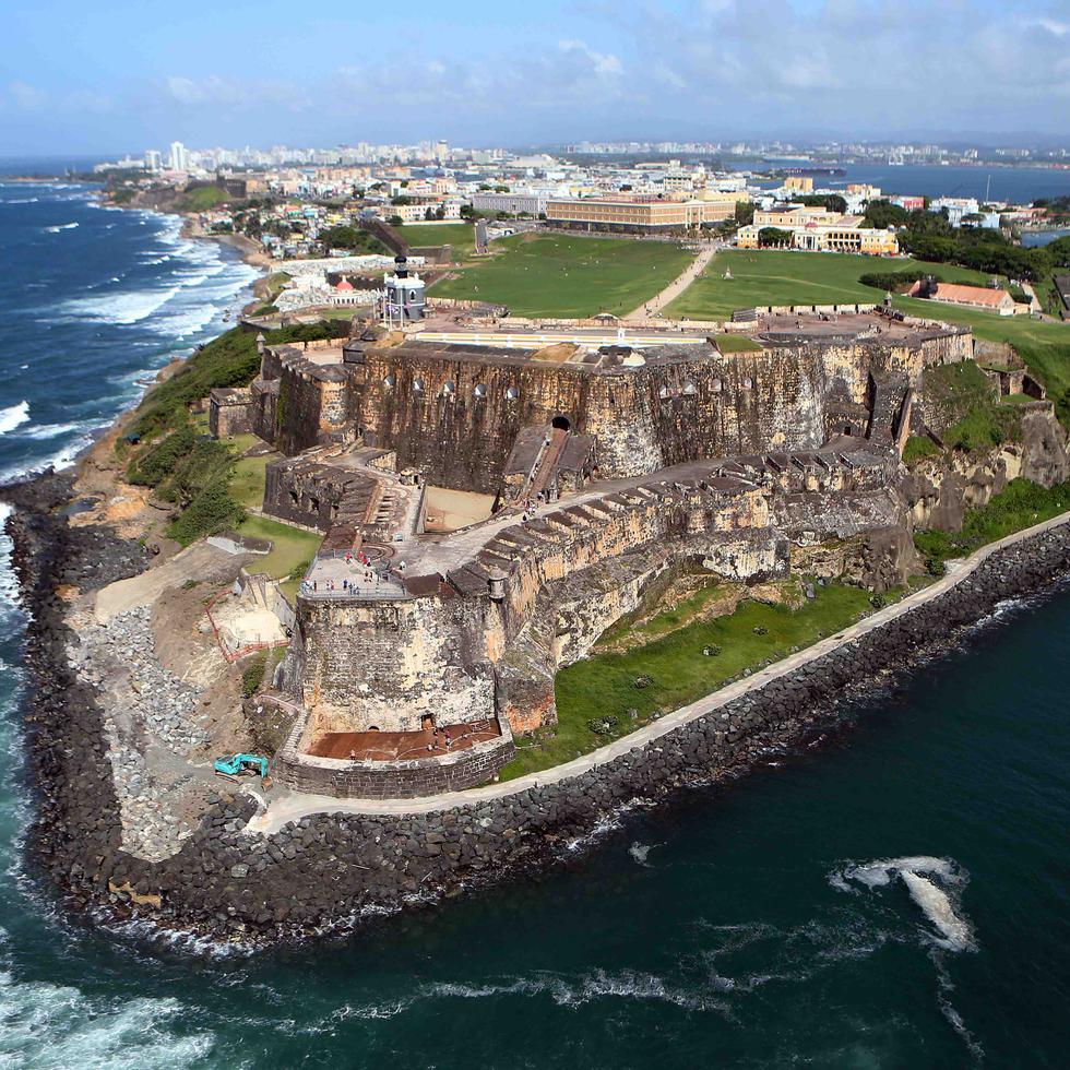 Vista aérea del Castillo San Felipe del Morro en la entrada a la Bahía de San Juan. (GFR Media)