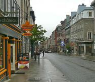 Calle típica de la Ciudad Alta de Quebec.