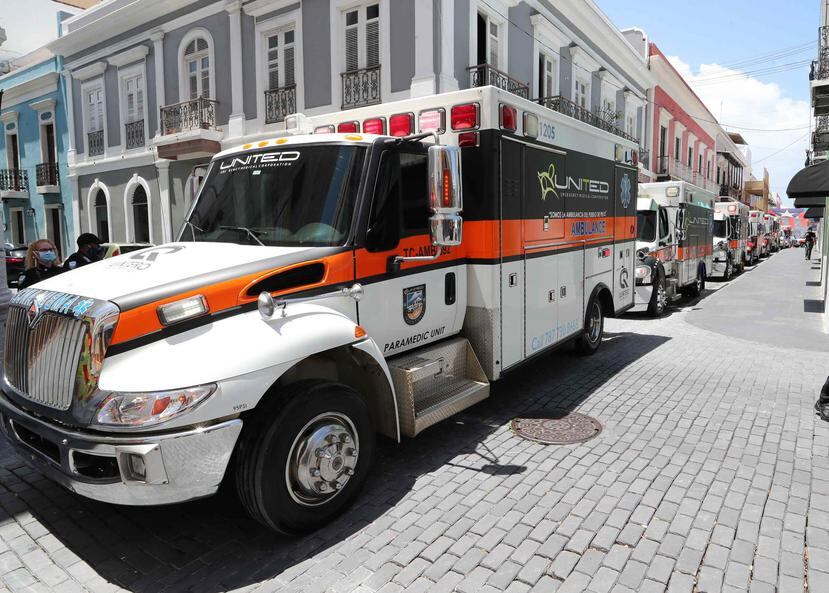 Las compañías privadas de ambulancias reclaman que se les incluya en los incentivos para evitar el éxodo de paramédicos que están siendo despedidos por la reducción en el transporte de pacientes a hospitales. (david.villafane@gfrmedia.com)