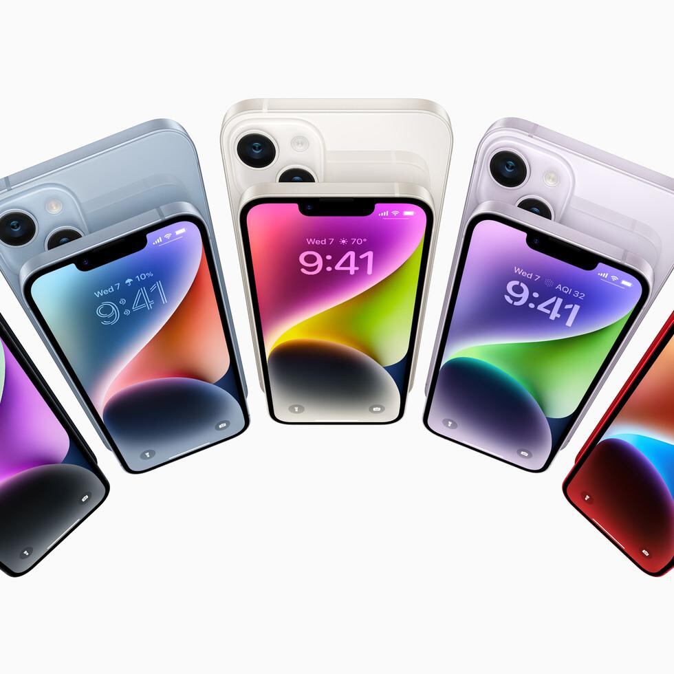 Los nuevos iPhones 14 regulares estarán disponibles en dos tamaños: 6.1 y 6.7 pulgadas. La versión de 6.7 pulgadas tendrá una batería más grande capaz de ofrecer hasta 19 horas de operación.