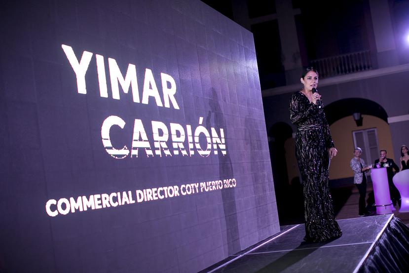 Yimar Carrión en la presentación oficial del nuevo rostro para CoverGirl Puerto Rico en el Cuartel de Ballajá.