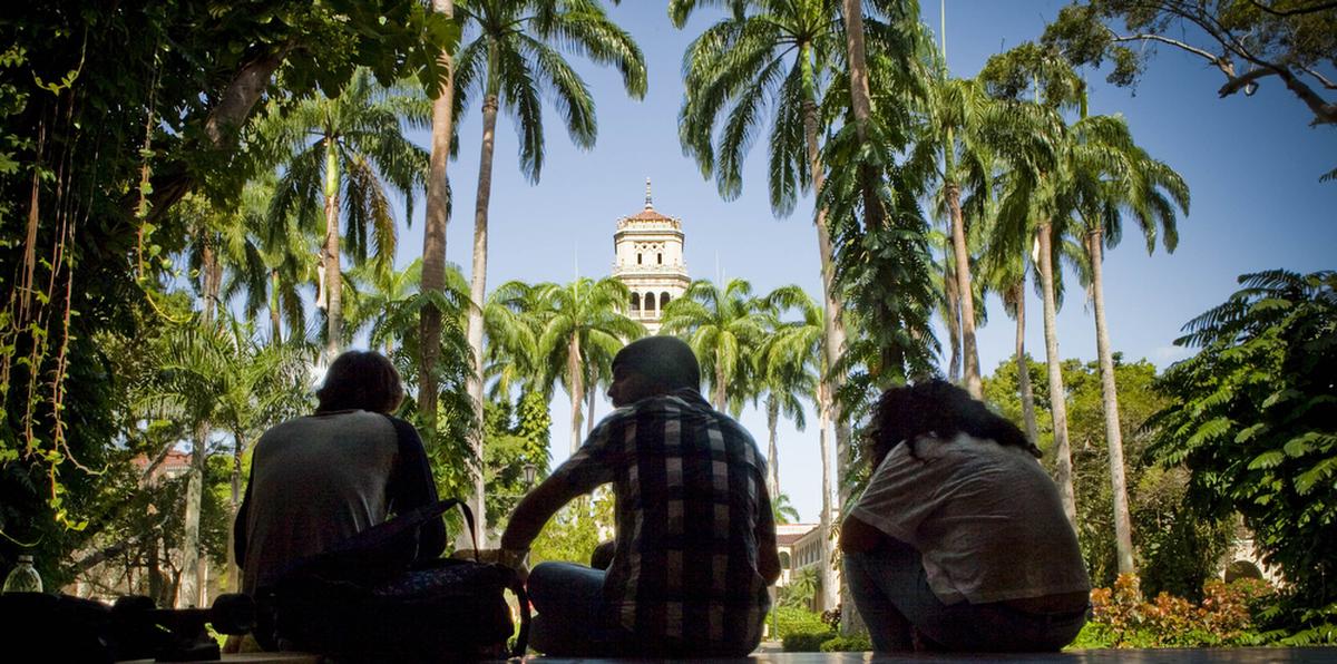 Uno de cada cuatro estudiantes en Puerto Rico se ven obligados a tomar prestado para obtener un grado universitario, mientras tres de cada cuatro requieren de préstamos si interesan un diploma graduado. (Archivo Histórico El Nuevo Día)
