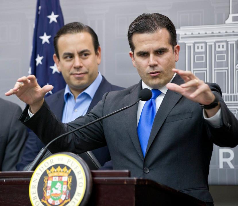 El exgobernador Ricardo Rosselló y, al fondo, el senador electo William Villafañe. (GFR Media)