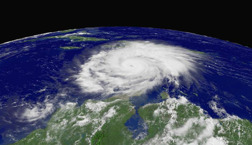 Las temperaturas más cálidas del océano, que proporcionan el combustible para los huracanes, probablemente están impulsando el fortalecimiento de tormentas explosivas. (EFE)