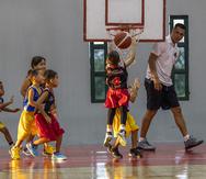 En la foto, niños de la categoría baby basketball del torneo de  la Liga infantil de Baloncesto Juan L. “Topo” Meléndez.