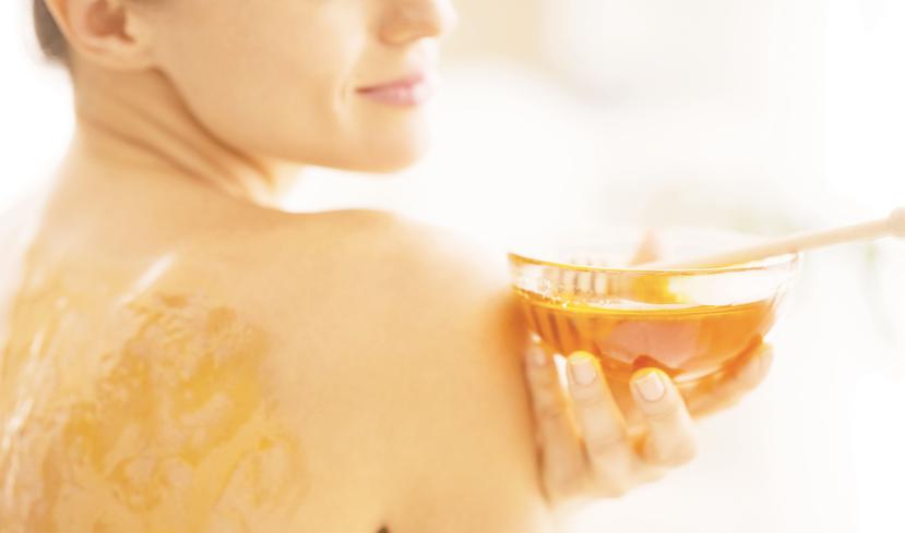 Utiliza miel para suavizar tu piel. (GFR Media)