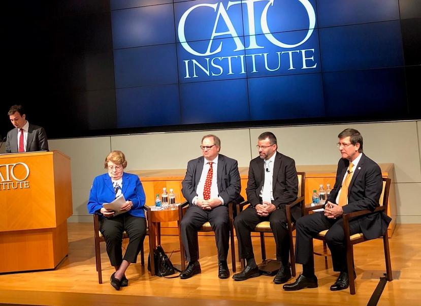 En el foro del Instituto Cato participaron los economistas Anne Krueger, John Dunham, Vicente Feliciano, y el secretario de Estado, Luis Rivera Marín. (Suministrada)