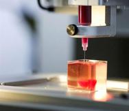Una impresora 3D imprime el corazón con tejido humano en la Universidad de Tel Aviv en Israel (EFE).