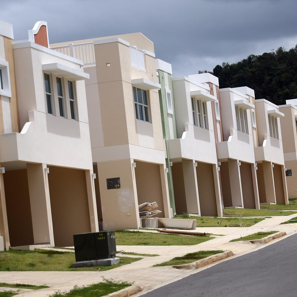 Vivienda cuenta con $1,600 millones para todo el programa de reubicación y relocalización, incluyendo la construcción de viviendas, así como la otorgación de vales para las personas que cualifiquen para comprar una propiedad.