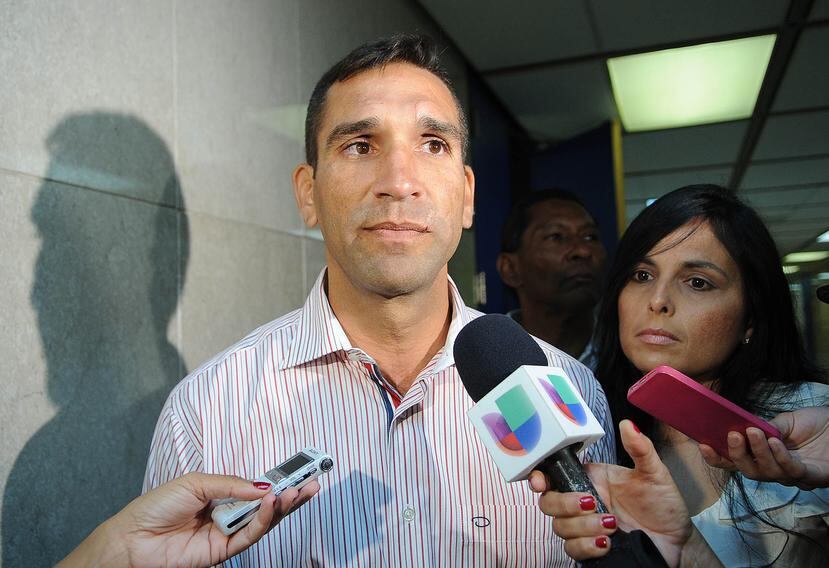 El representante José Luis Rivera Guerra sale del tribunal. (Archivo / GFR Media)