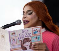 Drag queens y activistas LGBTQ+ leen libros infantiles pese a intentos de censura