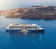 Barco Celebrity Apex en las costas de Grecia.