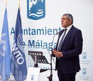 El presidente de la Organizaci&#243;n Mundial del Turismo (OMT), Zurab Pololikashvili (d) junto al alcalde de Málaga, Francisco de la Torre, durante la presentación de la aplicación móvil World Tourist Identification (WTID).