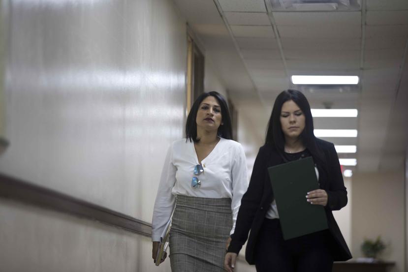 El representante independentista Denis Márquez dijo que Soniel Torres Suárez (izq.) fue "responsiva" durante la vista celebrada a puerta cerrada.