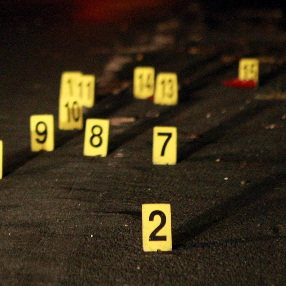 En la escena donde había ocurrido el tiroteo se ocuparon múltiples casquillos de diferentes calibres.