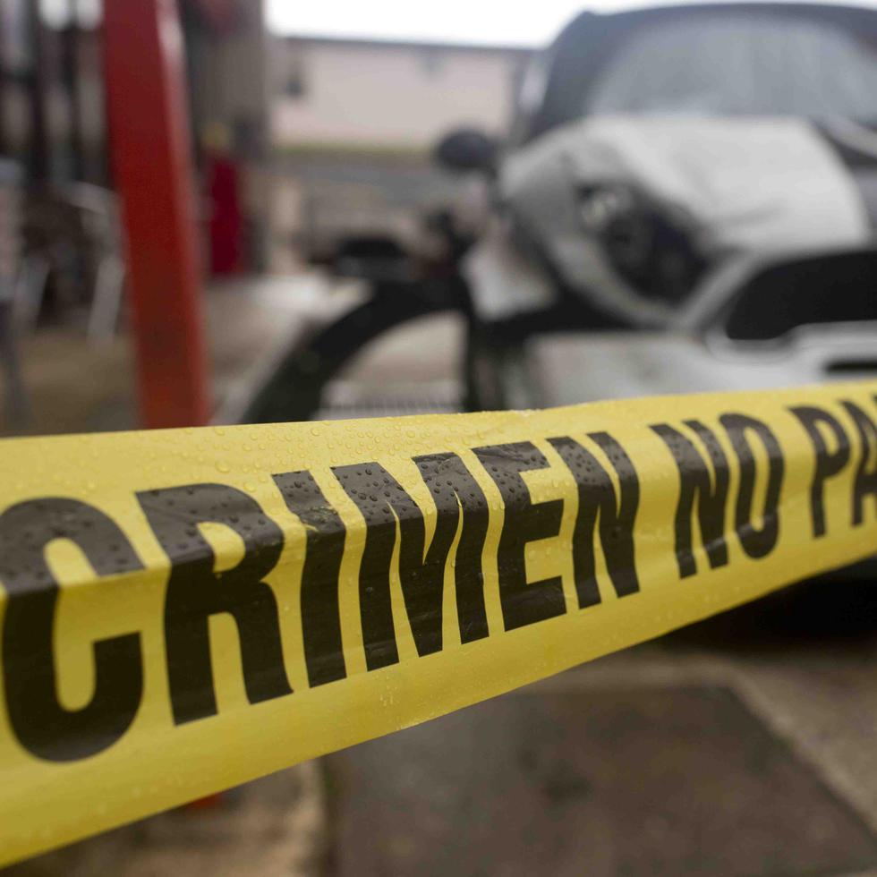 Julián Reyes Cotto fue asesinado a balazos mientras cargaba el tanque de gasolina de su auto en un garaje del sector Caimito en San Juan.