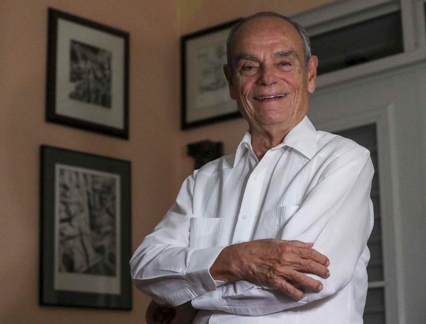El profesor de cine Luis Trelles, nacido en Cuba, cuenta con un doctorado en Leyes y una licenciatura en Derecho Internacional, pero es su especialización en el séptimo arte lo que lo llevó a los medios de comunicación.