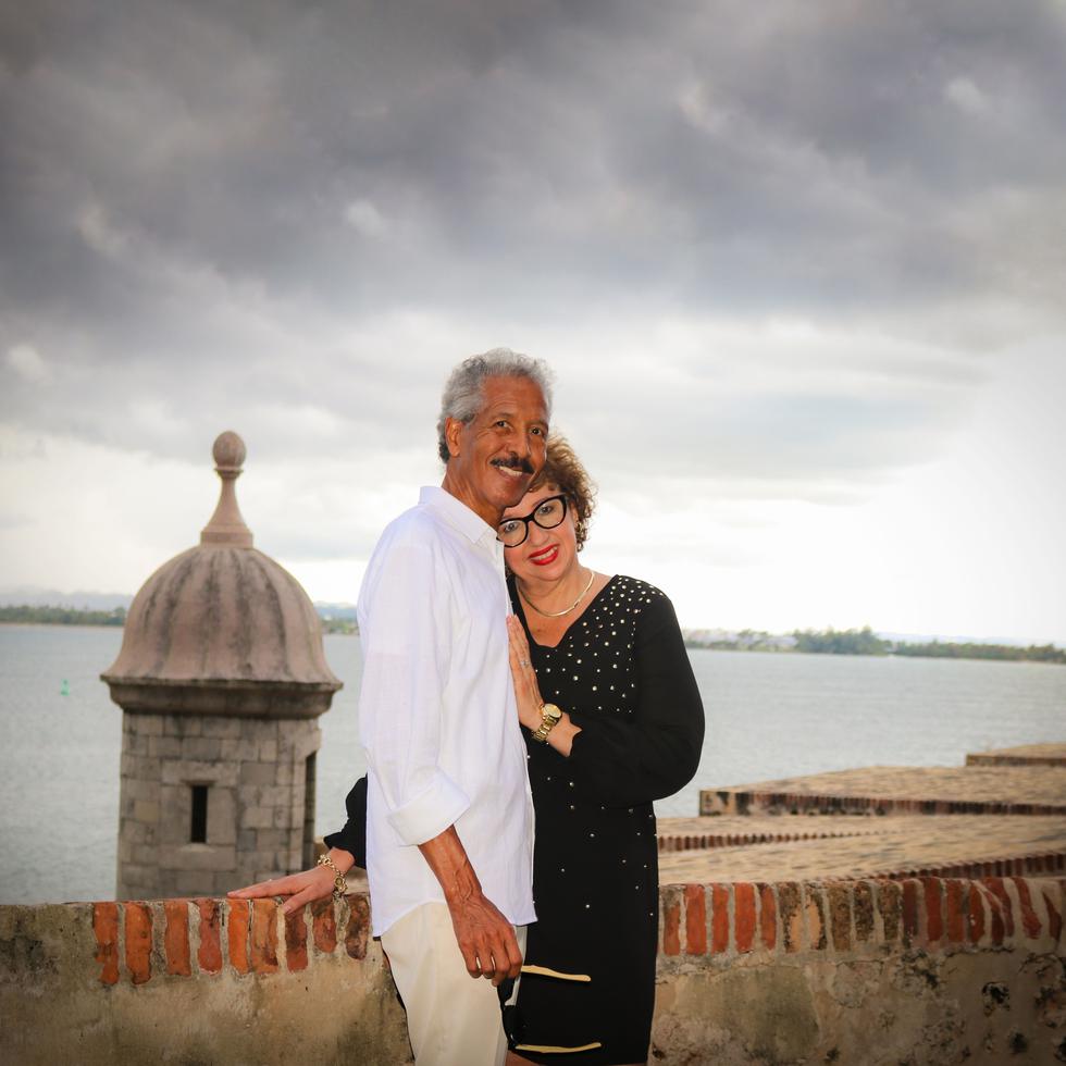 Adriana M. Parilla
En su llamada “edad de la sabiduría”, la doctora Marilyn Pastrana Muriel y el doctor José  Cartagena, decidieron unir sus vidas: un mensaje de amor que desean compartir.