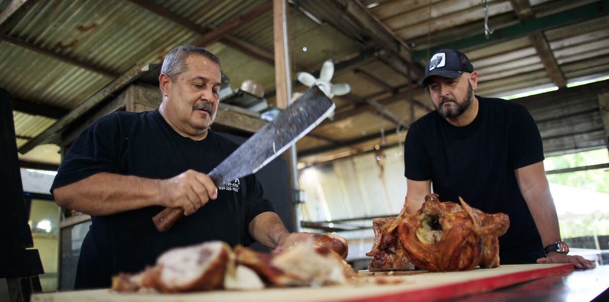 Apa revela la "magia" de su famoso pavochón junto al chef Mario Pagán