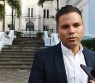 Delgado se presentó por primera vez como candidato del Partido Nuevo Progresista (PNP) a la alcaldía de Cataño en el 2012, pero fue derrotado por el exalcalde José Rosario.
