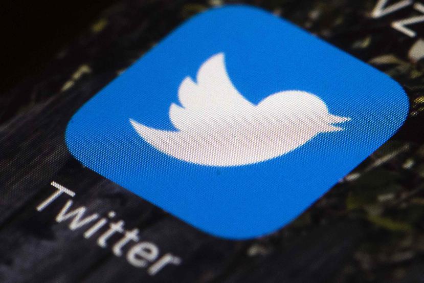 Twitter señaló que decidirá caso por caso sobre la colocación de la etiqueta y sólo eliminará publicaciones que son dañinas. (Archivo / AP)
