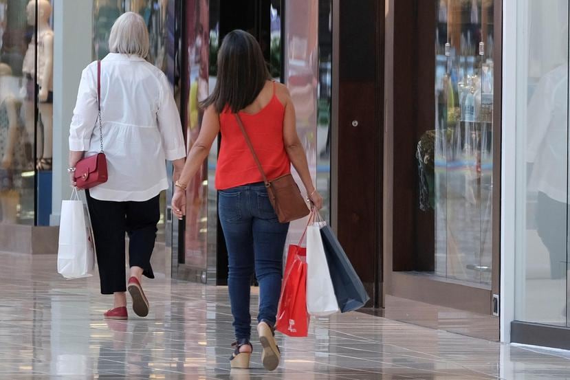 Varios centros comerciales han expandido sus horarios en los días previo a la celebración del Día de las Madres para impulsar sus ventas.
