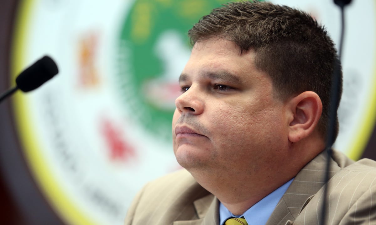Fernando Tonos desists to assess Senator Javier Aponte Dalmau over controversy over his contract