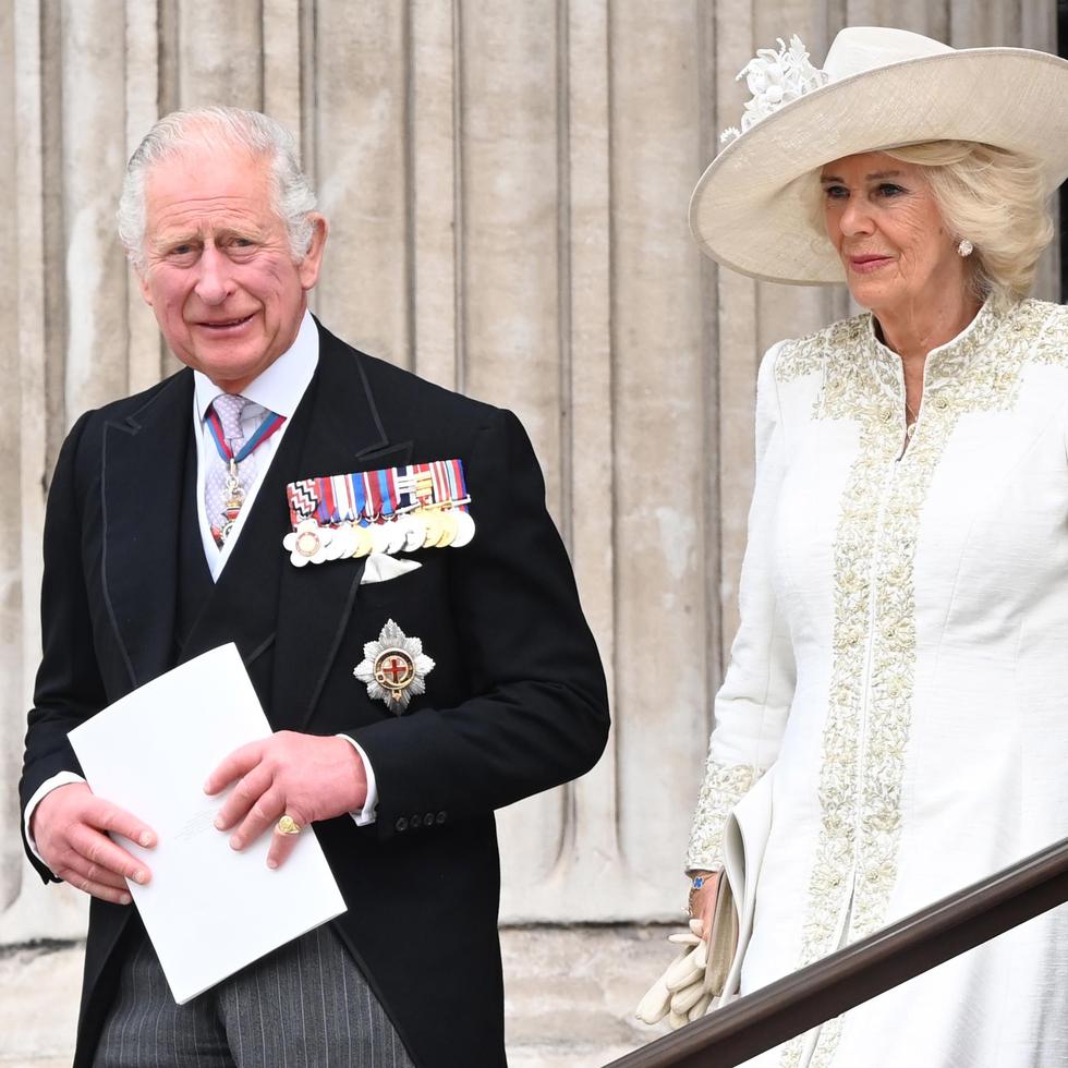 Charles III será proclamado rey de Inglaterra el 6 de mayo. En la imagen, junto a su esposa, Camilla Parker Bowles. EFE/EPA/NEIL HALL