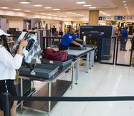 Aerostar exhortó a los viajeros a que se mantengan en comunicación con las líneas aéreas para conocer el status de los vuelos.