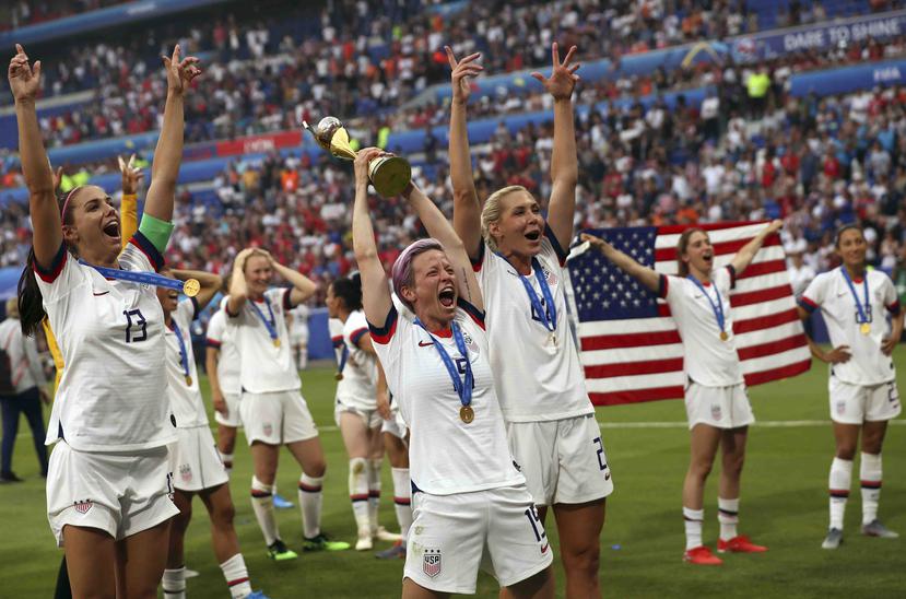 Las jugadoras de la selección femenina de fútbol de Estados Unidos demandaron a la Federación Nacional de ese deporte por discriminen de género. (Archivo / AP)
