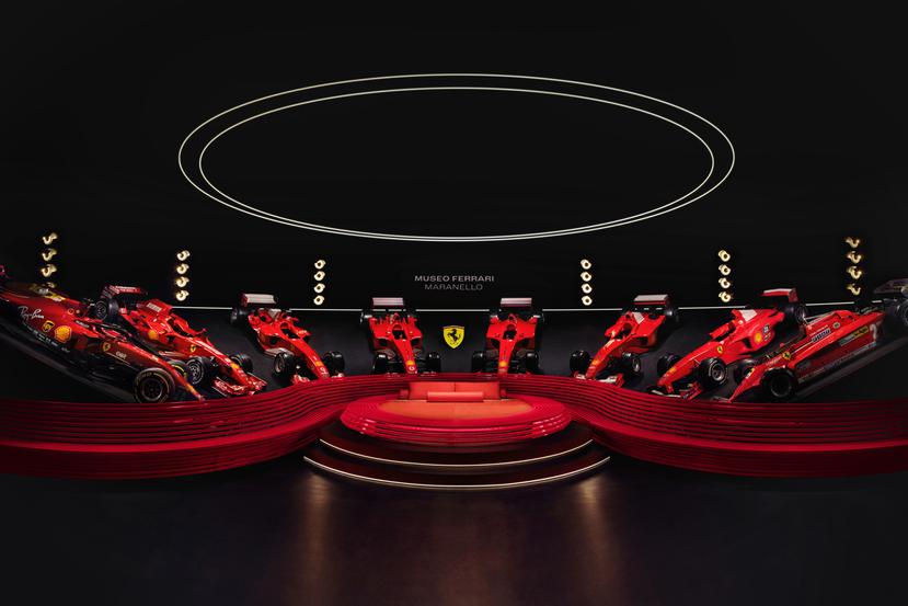 Imagen de la experiencia de Airbnb en el interior del museo de Ferrari, en Italia.