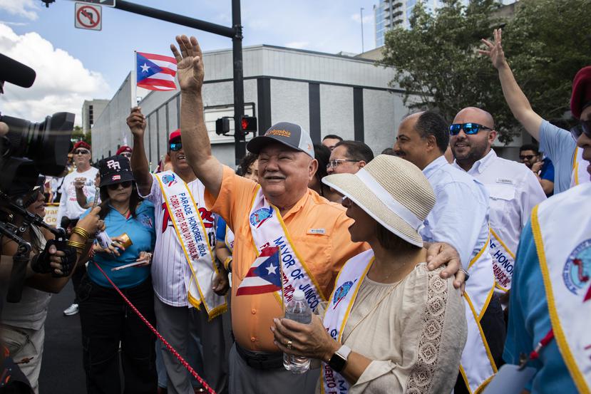 “Venimos a celebrar y abrazar al pueblo ‘79′ de Puerto Rico”, indicó el alcalde de Juncos, Alfredo “Papo” Alejandro Carrión (centro).