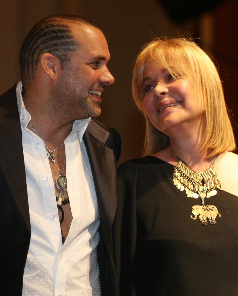 En el 2009, David Antonio celebró sus 25 años en el Hotel Caribe Hilton con la colección “Bollywood” en la que compartió con Marisol Malaret.