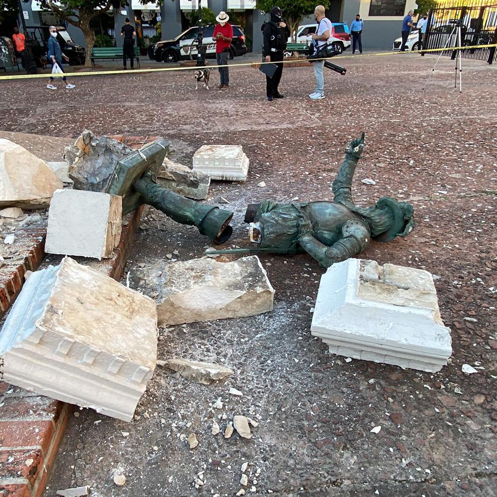 Así quedó la estatua de Juan Ponce de León en el Viejo San Juan.