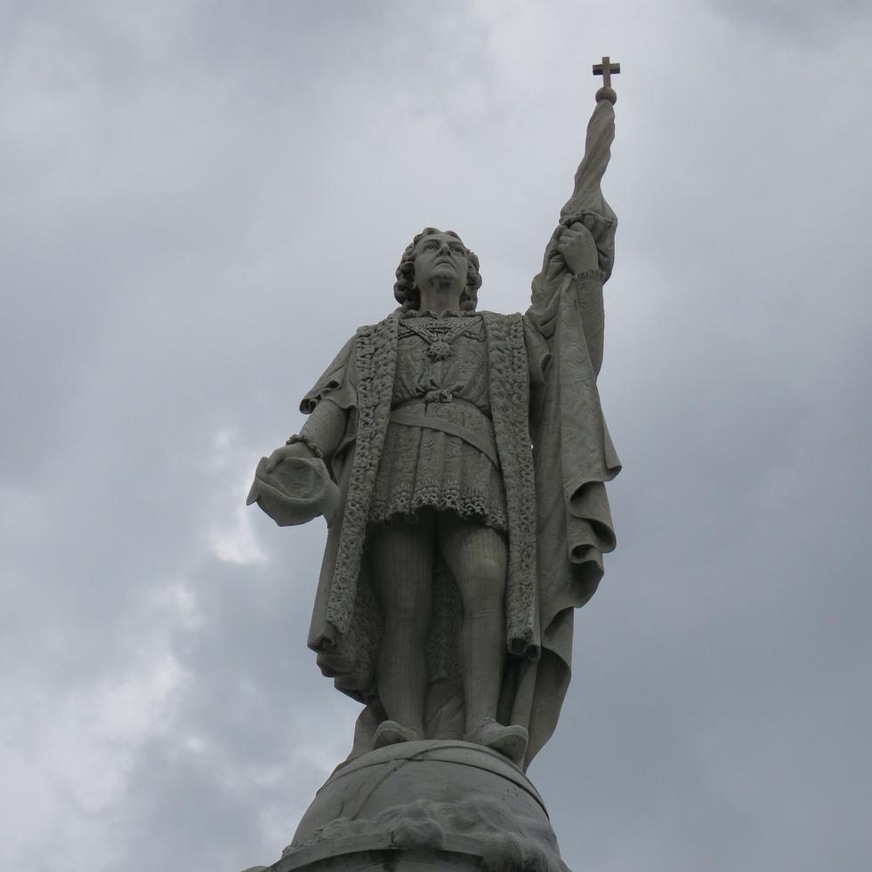 Monumento a Cristóbal Colón en el casco histórico del Viejo San Juan.