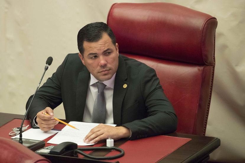 La propuesta del senador Axel "Chino" Roque Gracia permitiría adquirir empresas en proceso de cierre.