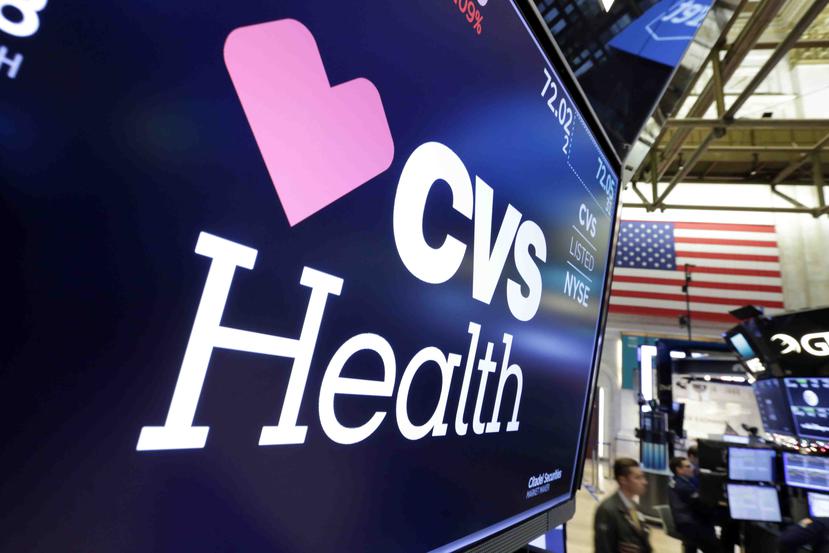 El logo de CVS Health, compañía matriz de la aseguradora Aetna, aparece en una de las pizarras electrónicas de la Bolsa de Valores de Nueva York. (AP Photo/Richard Drew, archivo)
