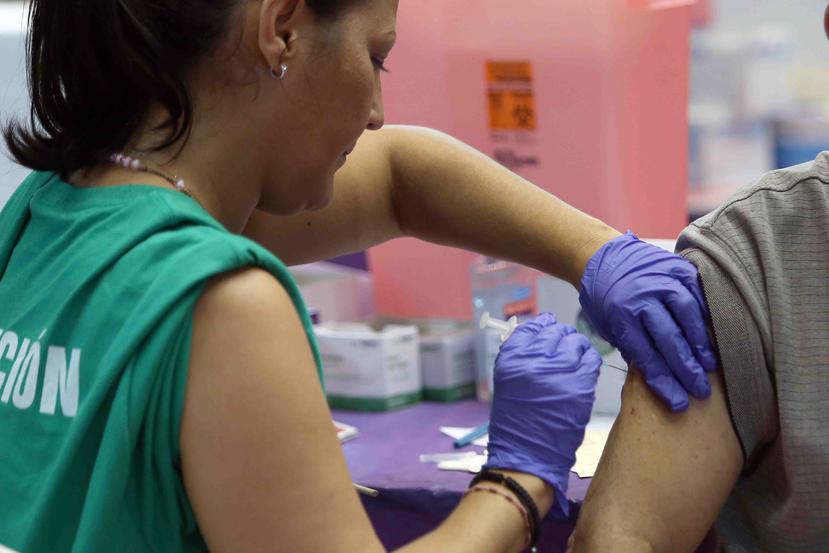El porciento de personas que se han vacunado en la Isla es muy bajo