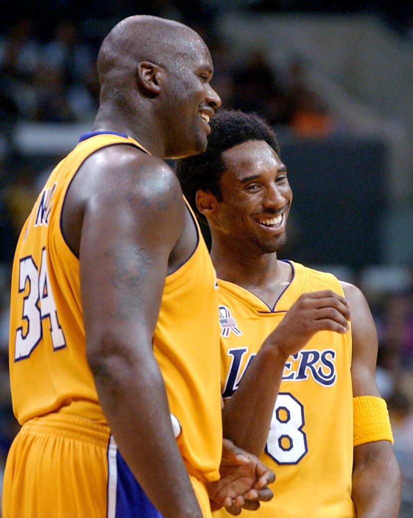 Shaquille O'Neal y kobe Bryant con los Lakers en el 2001. (AP)
