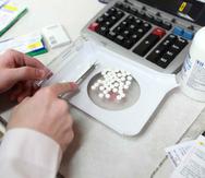 La fiscal federal de Florida dijo que las compañías no frenaron los “pedidos sospechosos de opioides” y “sus farmacias surtieron cantidades irrazonables” de estos.