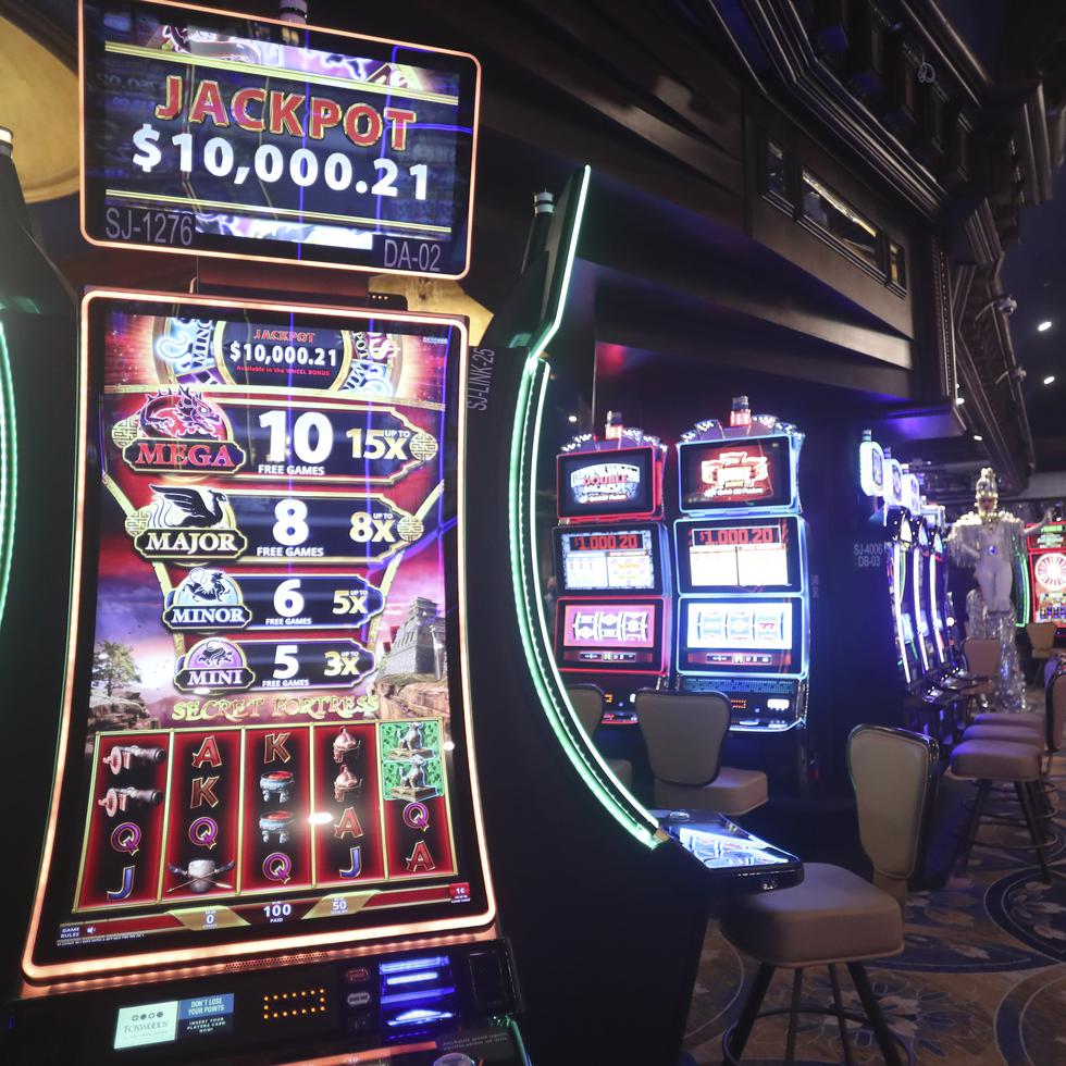 El casino del Fairmont El San Juan Hotel reabrió en 2021 tras una inversión de $12.5 millones.